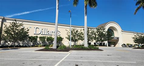 dillard's sarasota florida.